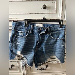 Mid rise boyfriend shorts